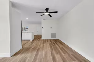 3905 E Woodscape Dr, Miramar, FL 33023 - Photo 35