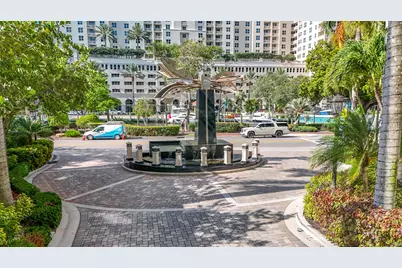 347 N New River Dr Drive E #706, Fort Lauderdale, FL 33301 - Photo 3
