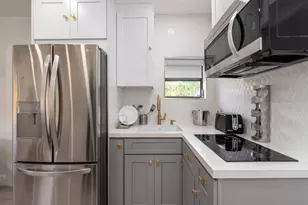 2541 NE 181st St, North Miami Beach, FL 33160 - Photo 5