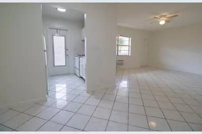 2537 Lincoln Street #14, Hollywood, FL 33020 - Photo 3
