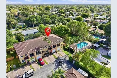 330 SW 2nd Avenue #14, Hallandale Beach, FL 33009 - Photo 3