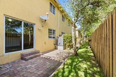 330 SW 2nd Avenue #14, Hallandale Beach, FL 33009 - Photo 35