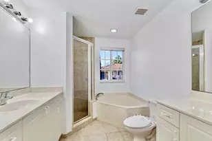 330 SW 2nd Ave, Hallandale Beach, FL 33009 - Photo 23