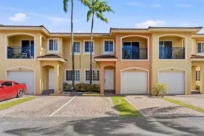 330 SW 2nd Avenue #14, Hallandale Beach, FL 33009 - Photo 1