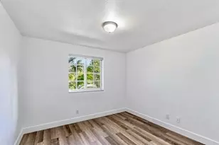330 SW 2nd Ave, Hallandale Beach, FL 33009 - Photo 29