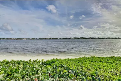 104 Half Moon Circle #D2, Hypoluxo, FL 33462 - Photo 59