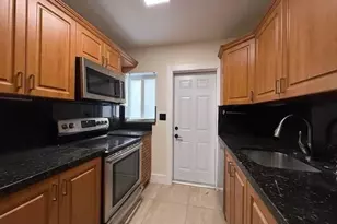 1621-1623 NE 16th Terrace NE, Fort Lauderdale, FL 33305 - Photo 23