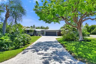 1916 NE 24th St, Wilton Manors, FL 33305 - Photo 1