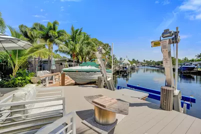 1916 NE 24th Street, Wilton Manors, FL 33305 - Photo 3