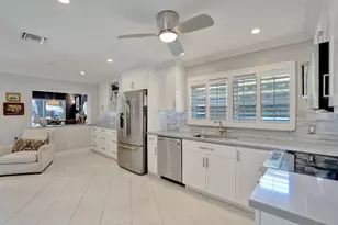 1916 NE 24th St, Wilton Manors, FL 33305 - Photo 15