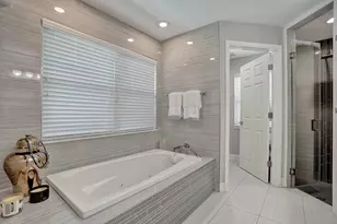 1916 NE 24th St, Wilton Manors, FL 33305 - Photo 27