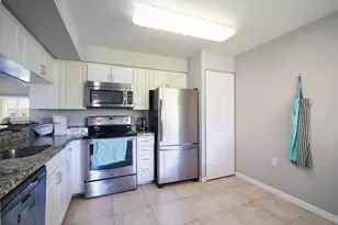 13201 Glenmoor Dr, West Palm Beach, FL 33409 - Photo 9