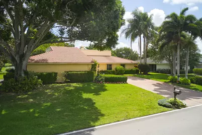 13588 Crosspointe Drive, Palm Beach Gardens, FL 33418 - Photo 3