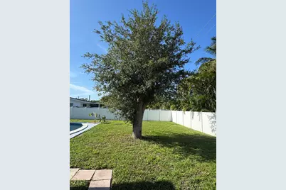 28 SW 9th Avenue, Boca Raton, FL 33486 - Photo 15