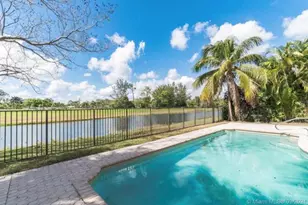 1831 Waldorf Dr, Royal Palm Beach, FL 33411 - Photo 3