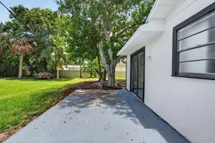 2575 1st Pl, Vero Beach, FL 32962 - Photo 15