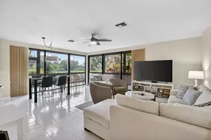 19181 Sabal Lake Dr, Boca Raton, FL 33434 - Photo 7