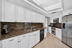 300 SE 5th Ave, Boca Raton, FL 33432 - Photo 11