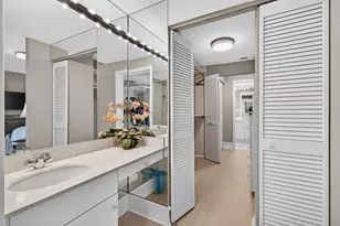 300 SE 5th Ave, Boca Raton, FL 33432 - Photo 23