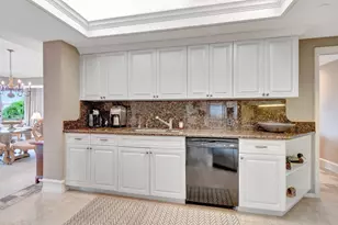 300 SE 5th Ave, Boca Raton, FL 33432 - Photo 17