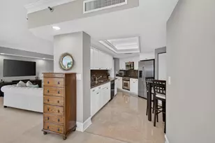 300 SE 5th Ave, Boca Raton, FL 33432 - Photo 9