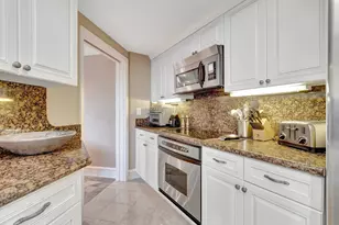 300 SE 5th Ave, Boca Raton, FL 33432 - Photo 9