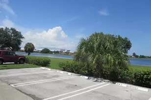 470 Executive Center Dr, West Palm Beach, FL 33401 - Photo 27