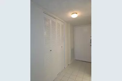 470 Executive Center Drive #2k, West Palm Beach, FL 33401 - Photo 3