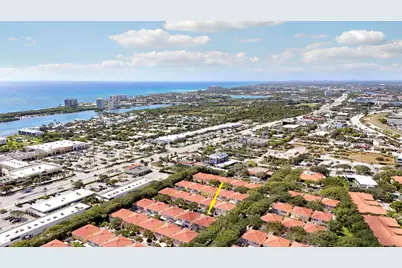77 Laurel Oaks Circle, Tequesta, FL 33469 - Photo 1
