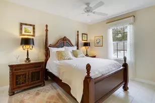 77 Laurel Oaks Cir, Tequesta, FL 33469 - Photo 25
