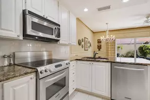 77 Laurel Oaks Cir, Tequesta, FL 33469 - Photo 15
