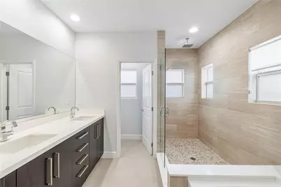 825 NE 17th Way, Fort Lauderdale, FL 33304 - Photo 13
