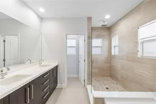 825 NE 17th Way, Fort Lauderdale, FL 33304 - Photo 13