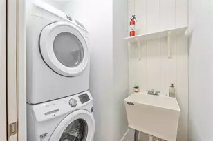 825 NE 17th Way, Fort Lauderdale, FL 33304 - Photo 23