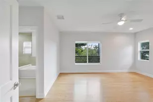 825 NE 17th Way, Fort Lauderdale, FL 33304 - Photo 9