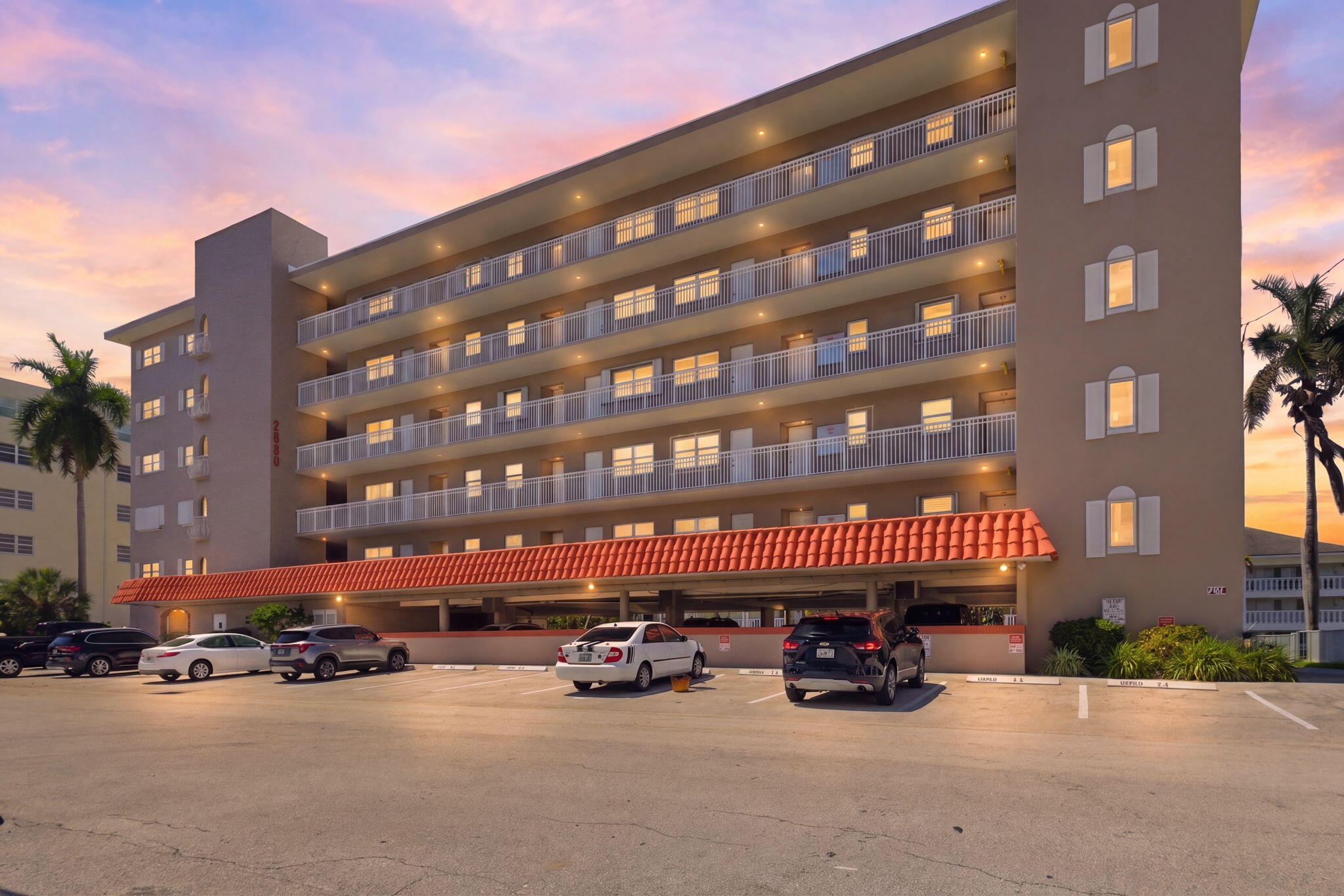 2880 NE 33rd Ct #305 main architectural view