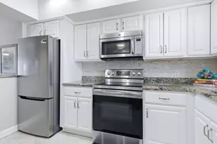 2880 NE 33rd Ct, Fort Lauderdale, FL 33306 - Photo 7