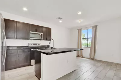 4008 Sequoia Place, Riviera Beach, FL 33410 - Photo 9
