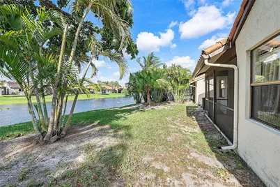 31 Columbia Court, Deerfield Beach, FL 33442 - Photo 15
