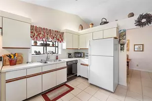31 Columbia Ct, Deerfield Beach, FL 33442 - Photo 13