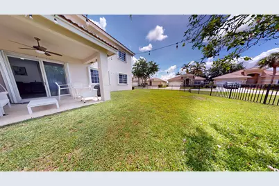 8586 White Cay, West Palm Beach, FL 33411 - Photo 15