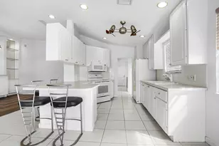 8270 Eleuthera Ln, Wellington, FL 33414 - Photo 5