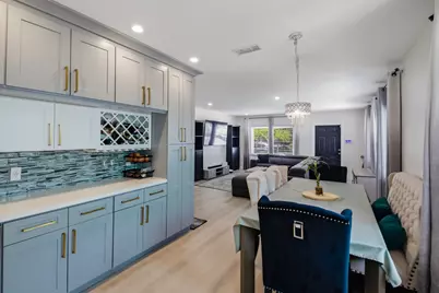 836 NE 17th Terrace, Fort Lauderdale, FL 33304 - Photo 3