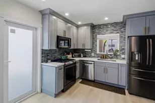 836 NE 17th Terrace, Fort Lauderdale, FL 33304 - Photo 3