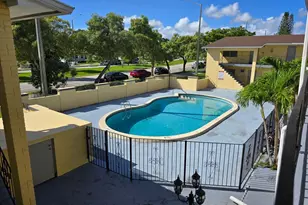 2285 NE 172nd St, North Miami Beach, FL 33160 - Photo 17