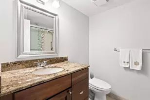 1940 NE 2nd Ave, Wilton Manors, FL 33305 - Photo 19