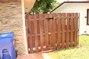 1558 NE 30th St, Pompano Beach, FL 33064 - Photo 7