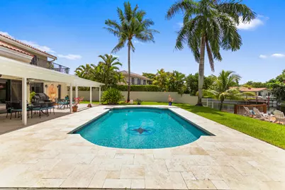 8540 N Lake Dasha Drive, Plantation, FL 33324 - Photo 13