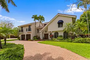 8540 N Lake Dasha Dr, Plantation, FL 33324 - Photo 3