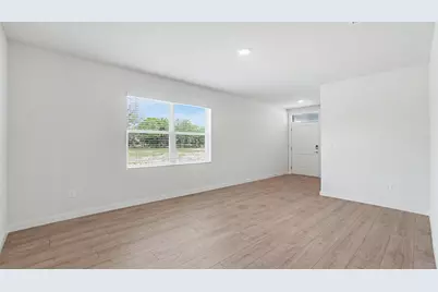 9597 Venetian Square, Vero Beach, FL 32966 - Photo 3